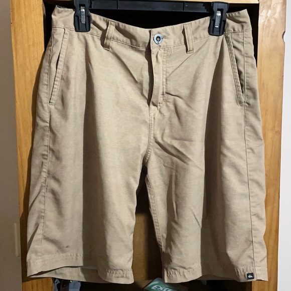 Quick silver khaki colored board shorts - Picture 1 of 3